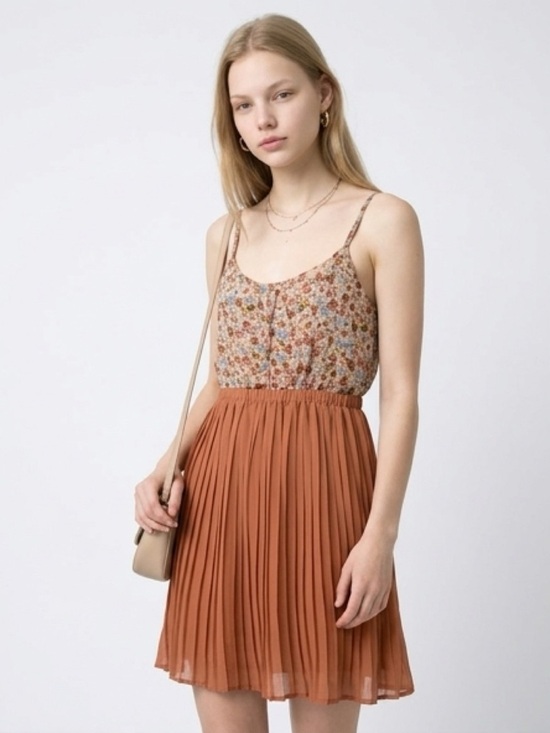 Forever 21 Dresses & Skirts - Pleated Dress - Cottagecore Forever 21 Floral Bodice - Adjustable Straps - Sz M